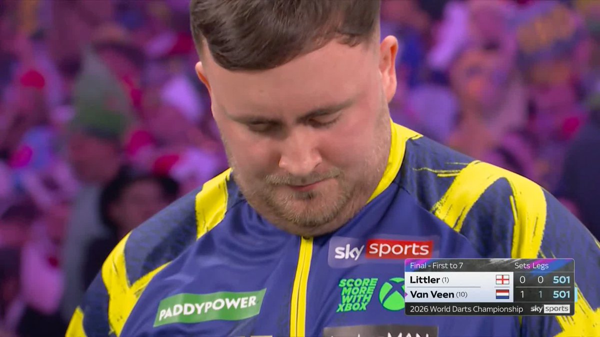 145 FROM VAN VEEN! Inspired start from the Dutchman, who breaks Luke Littler's throw to take control of the second set! 📺 #WCDarts | Final