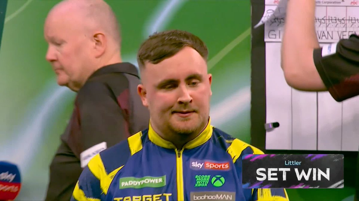 LITTLER RUNNING AWAY WITH IT! Ominous from Luke Littler, who wins a FOURTH straight set and is averaging over 107 in this match to lead Gian van Veen 4-1! 📺 #WCDarts | Final
