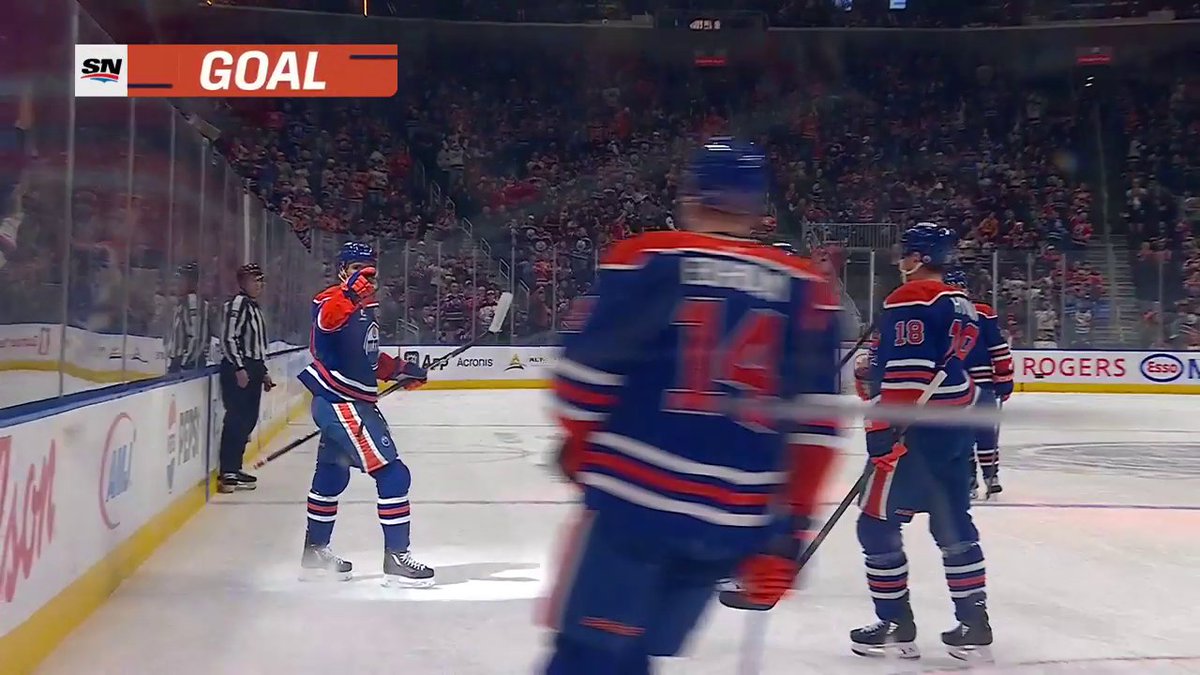 Connor McDavid has extended his point streak to 15 games! 👏 #NHLStats: