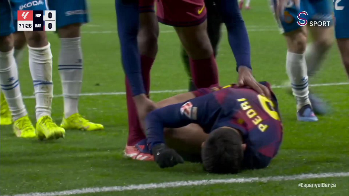 72' Espanyol 0-0 Barcelona - Barcelona, penaltı bekledi. - Pedri sakatlık yaşadı. - Hakemin kararı devam.