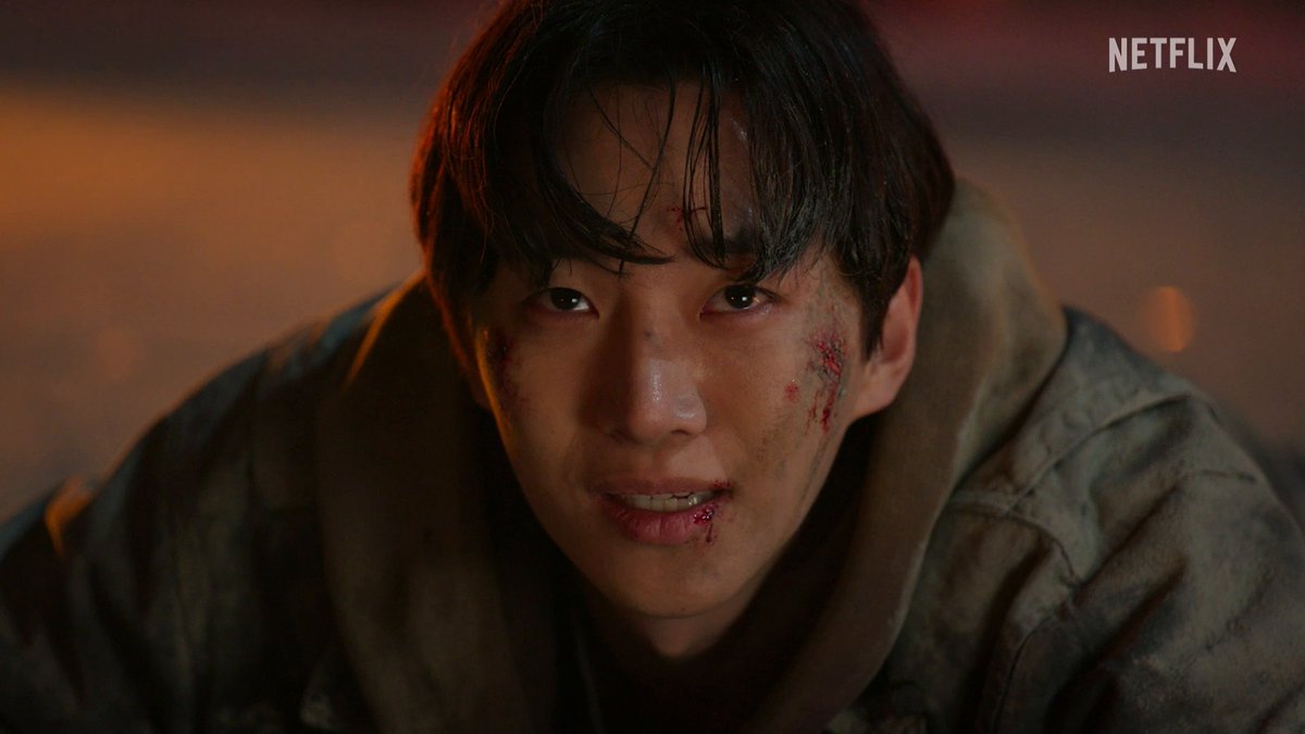 this moment seriously made me cry 😭 i watched this man pull a bus from disaster but this is definitely the most powerful scene on cashero in more ways than one #Cashero #LeeJunho #이준호 #LeeChaemin #이채민