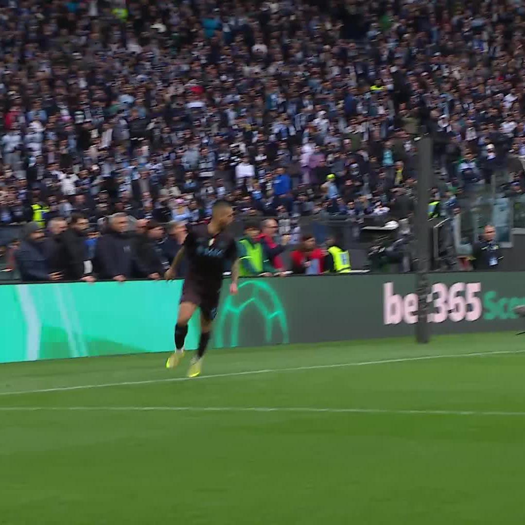 Napoli in vantaggio, destro vincente di Spinazzola 🏹 #LazioNapoli 0-1
