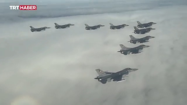 MSB, yılın ilk uçuşundan görüntüleri paylaştı. 📍Balıkesir / 6. Ana Jet Üs Komutanlığı