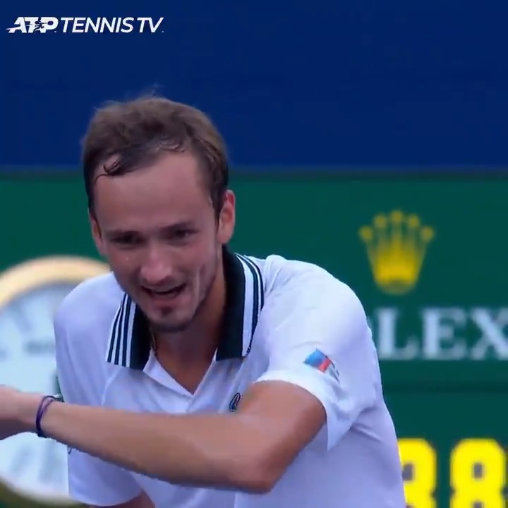 You cannot hinder yourself…Wow, this is gonna be on tennis tv bro… They really called this hindrance 😭😭