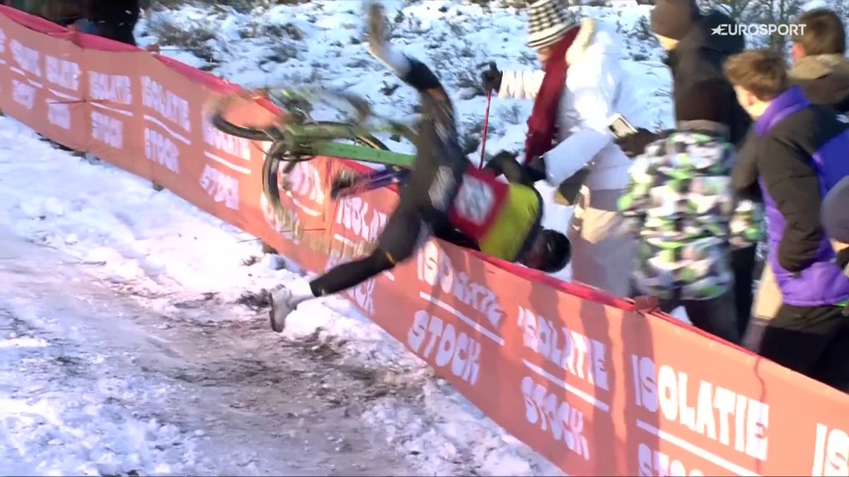 😱 ¿¡Pero qué le ha pasado a Thibau Nys!? #CXWorldCup