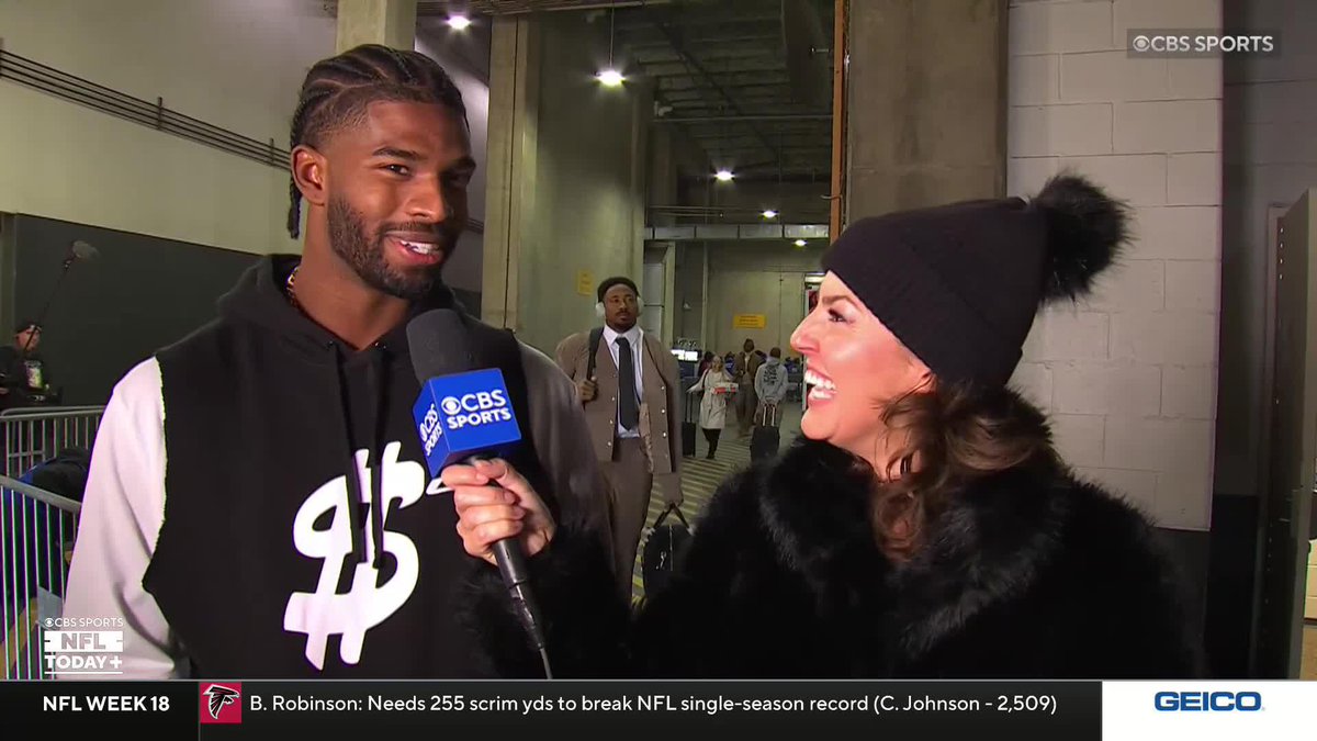"Myles Garrett is everything here, he's the life of the team." - Shedeur Sanders with Amanda Balionis