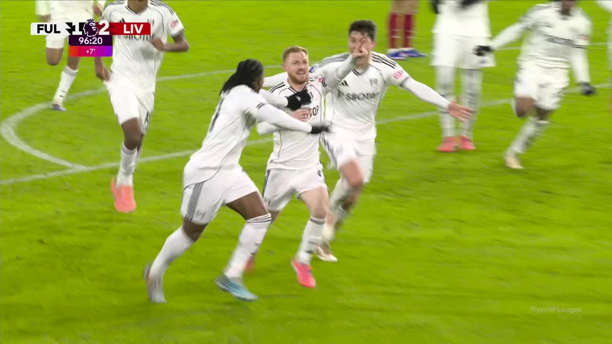 POR FAVOR, QUÉ GOLAZO DE REED. A LOS 97 MINUTOS, PARA EL 2-2. 🤯🏴󠁧󠁢󠁥󠁮󠁧󠁿