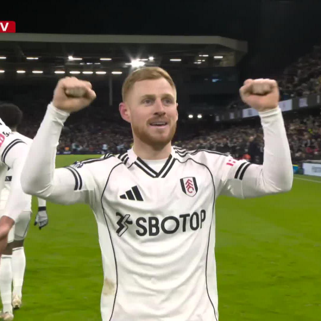 VĚŘILI BYSTE TOMU?! 🤯🤯🤯 Harrison Reed vystřelil v 97. minutě za stavu 1:2 proti Liverpoolu jednu z nejkrásnějších branek sezony! 🧨🔝😮 #FULLIV - 2:2