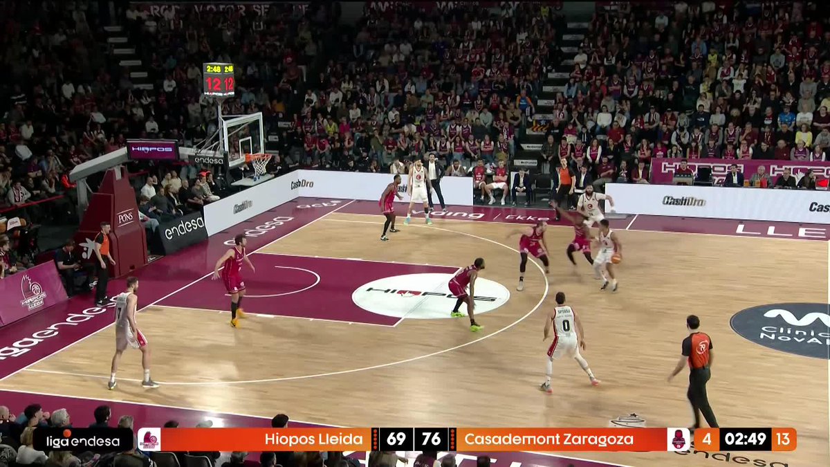 😮💨 Vaya triplito de Santiago Yusta, que agranda la diferencia en el marcador. 📺 DAZN España | #LigaEndesa | #NavidadACB | Casademont Zaragoza