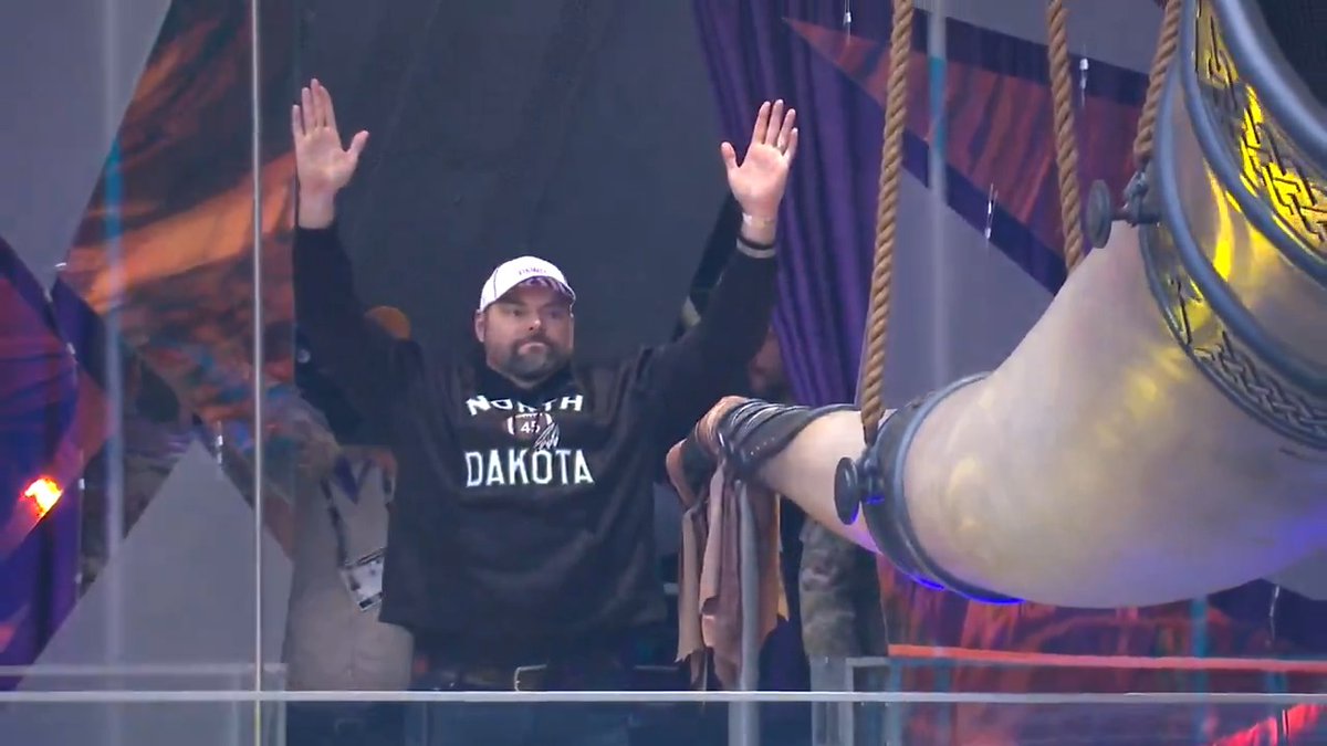 #Vikings Legend Jim Kleinsasser got us started today!
