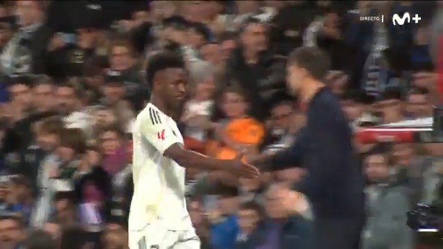 Los pitos a Vinicius de parte del Bernabéu. #DeportePlus