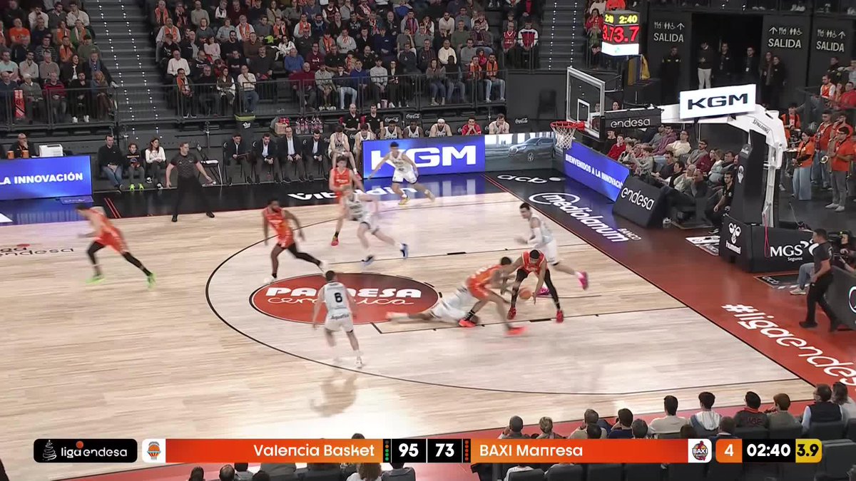 🍾 𝓑𝓪𝓼𝓴𝓮𝓽 𝓬𝓱𝓪𝓶𝓹𝓪𝓰𝓷𝓮 de Valencia Basket Club Pase de quarterback de Isaac Nogués ✨ Asistencia por la espalda de Xabi López-Arostegui ✨ Matazo para terminar de Braxton Key ✨ 📺 DAZN España | #LigaEndesa