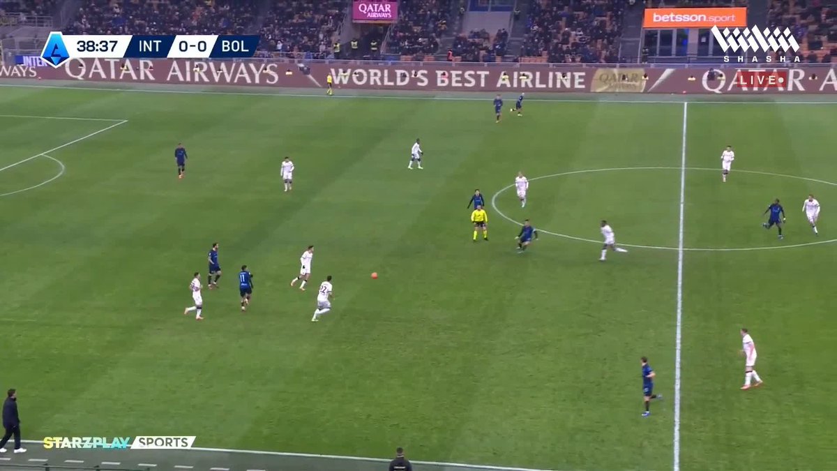 قذيفة من زيلينسكي 🚀 النيتزاوري يفتتح التسجيل أمام بولونيا بعد عمل جماعي رائع ⚽🔥 تابعوا المباراة وباقي مواجهات #الكالتشيو_على_شاشا🌟🇮🇹 اشترك الآن 📺