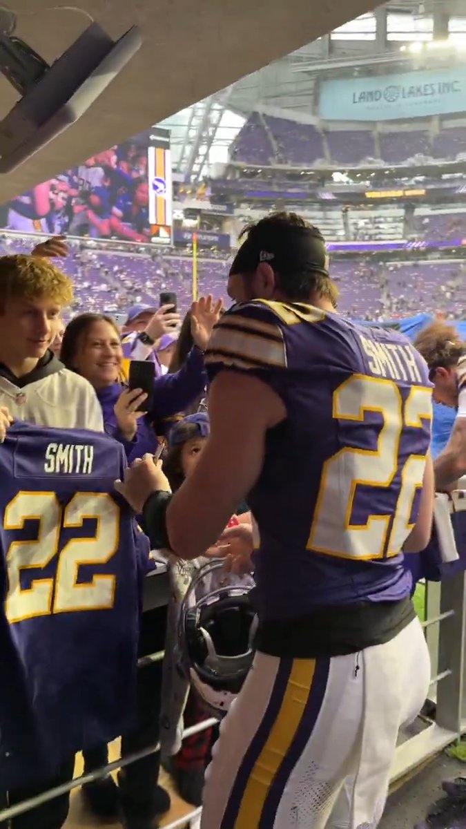 All love for Harrison Smith in Minnesota 🗣️ @vikings