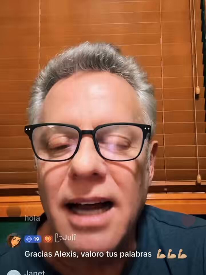 En su propio live, en su propio celular y con su propio internet se la hicieron + recordando la albureada más iconica de la triple A