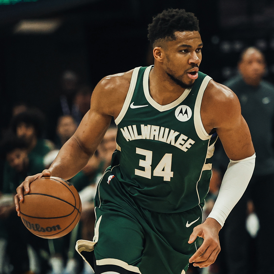 Giannis had 37 points in 32 minutes. 😮💨 37 PTS | 11 REB | 76% FG
