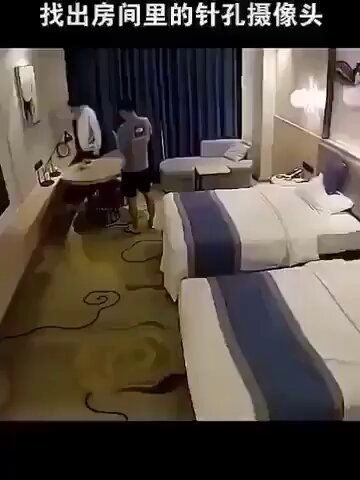 حساب روسي 🇷🇺 وليس حساب سعودي 🇸🇦 ينشر عن فضيحة مدوية بفنادق الامارات🇦🇪 يغرد الروسي قائلاً : 🚨⚡⚡ هذا ما يحدث في الإمارات العربية المتحدة، استأجر شاب صيني غرفة في فندق بدبي، وفي غضون 15 دقيقة فقط اكتشف 9 كاميرات خفية داخل الغرفة وحتى في الحمام...☠️💿