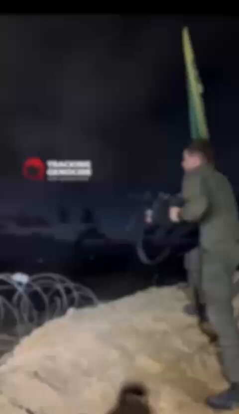 תיעוד שהעלה לוחם צה"ל לסטורי שלו בו הוא נראה יורה לעבר רצועת עזה "לכבוד השנה החדשה" הופץ ברשתות החברתיות וצבר מיליוני צפיות. דובר צה"ל: "פעל בניגוד לנהלים. האירוע יתוחקר לעומק" רועי שרון Roy Sharon