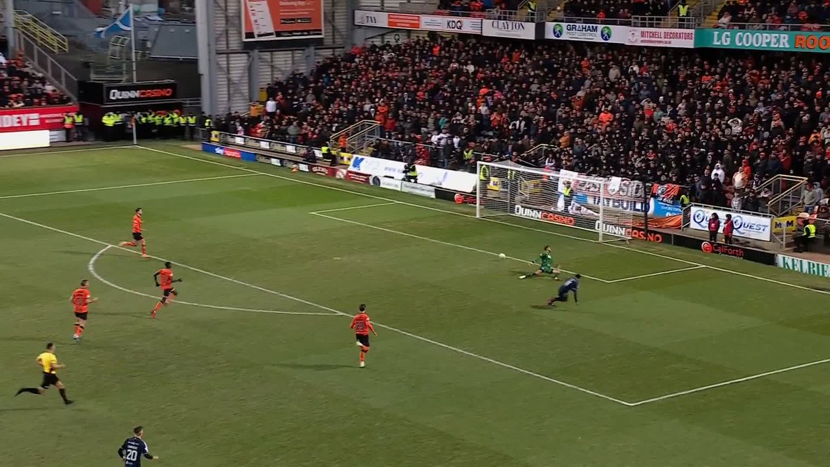 🗣️ "It's a great advantage by the referee..." The Ref Watch team discuss Ashley Hay's winning goal in the Dundee derby ⤵️