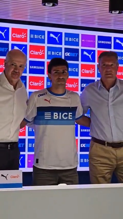 ¡Bienvenido a #LosCruzados, Justo Giani! ⚪️🔵 Nuestro nuevo refuerzo 2026 viste La Franja por primera vez ✨️