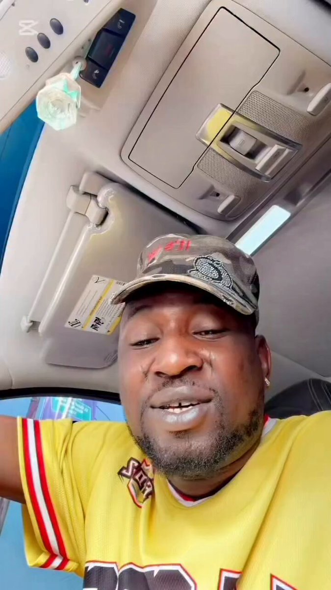 Olamide hugged Tunde Perry, he posted the video on TikTok and it got almost 10 million views and he hasn’t stopped praising Badoo since then 🥹😍✨