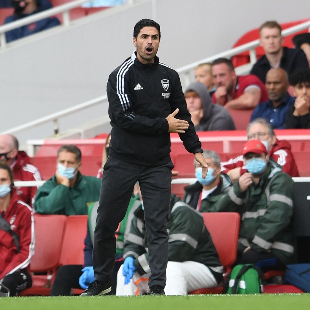 Gary Neville on Mikel Arteta at Arsenal in 2021: "They are spending a load of money, I'm not sure what the strategy is. It seems a little all over the place. I'm not sure what style of play they're going for." Never liked Amorim's style of play either.