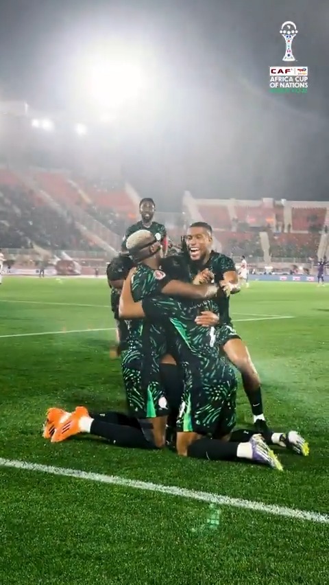 🇳🇬 Osimhen ve Nijerya oyuncularının yaşadığı sevinç.