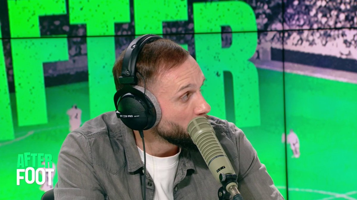 ⚡️ L'avis cash de Maxime Chanot sur de Zerbi. "La défense à 3, je persiste et signe : ce n'est pas le bon schéma tactique pour l'OM. J'ai le sentiment de voir un entraîneur de football manager. Joue simple ! Il faut qu'il revienne au basique et arrête d'inventer des choses"
