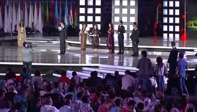 Ali Babacan: “Anayasa’nın 66. ve 42. maddesi değiştirilmelidir.” demiş. Anayasa 66. madde: “Türk Devletine vatandaşlık bağı ile bağlı olan herkes Türk'tür.” Anayasa 42. madde: Ana dilde eğitim konularını düzenliyor. 15 Temmuz 2016 FETÖ’ cü darbe girişimini yaşadık ve geri püskürttük. Ama Ali Babacan neden hala FETÖ’ nün Abant toplantılarında aldığı kararları uygulamaya geçirmeye çalışıyor.