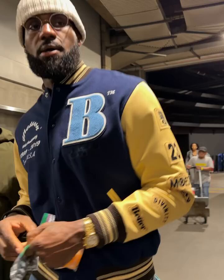 LeBron: ‘I just wore what she handed me.’