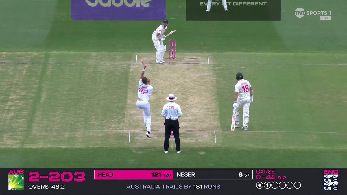 'An absolute howler!' 😬 Travis Head is dropped by Will Jacks just as England try a new plan to stop the Australian! 😳