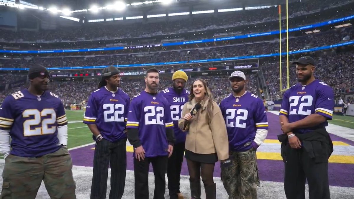 "We're here to pay our respects to 22. A living legend here in Minnesota." Andrew Sendejo's in-game interview yesterday did not disappoint.