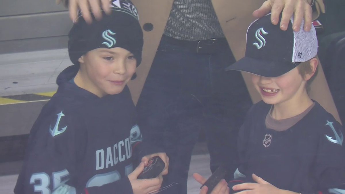 This is what it's all about 🩵 Joey Daccord made sure these two young Seattle Kraken fans got souvenirs!