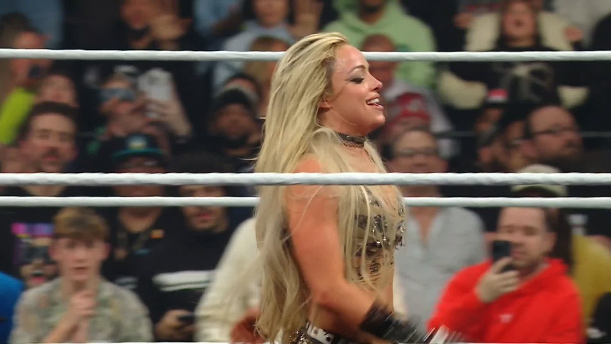 LIV IS BACK 👊 LIV Morgan picks up the win in her return match!