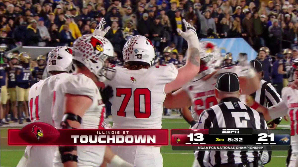 BIG MAN FUMBLE RECOVERY FOR A TD 🔥 Watch the FCS National Championship on ESPN and the ESPN App 🍿