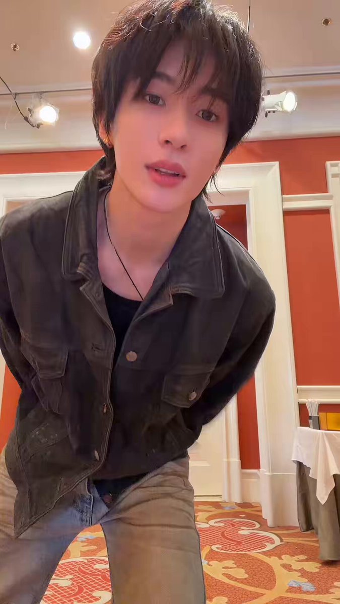 오늘 이찬영 개잘생겼는데 설렌당