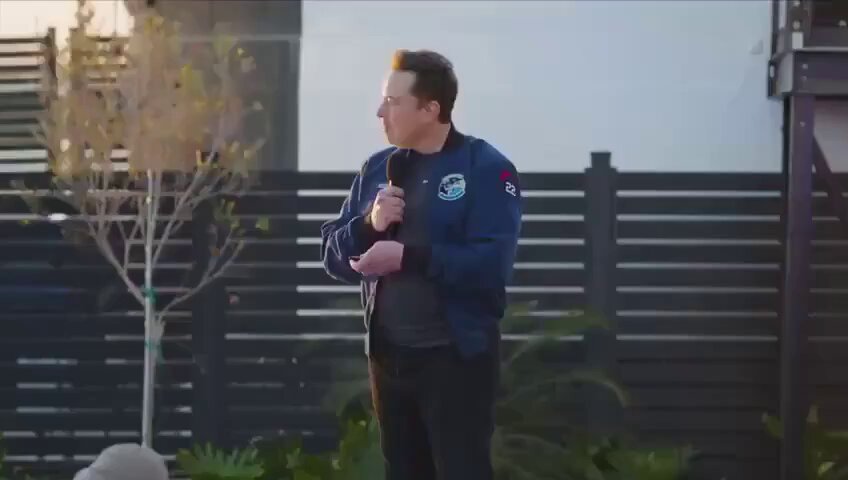 🔥马斯克：我们需要打造一艘，专门为月球任务设计的飞船，这对于NASA重返月球至关重要！ 需要配备着陆支架，不需要隔热罩，因为月球没有大气层。因此月球飞船需要专门定制。 🚨最终目标是建立月球基地，实现永久性常驻人员的月球据点，届时将有一批专门用于地月往返的飞船！