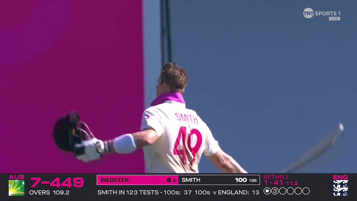 Steve Smith scores his 13th Ashes century on his home ground in Sydney 👏