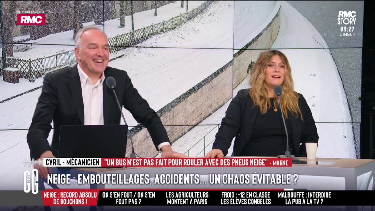 ❄️ Olivier Truchot peut conduire un bus sur de la neige : "Même pas peur !" 🗣️ Flora Ghebali : "C'est comme les hommes qui répondent qu'ils sont capables de faire atterrir un avion." 🗣️ Olivier Truchot : "Bien sûr, sans problème !" 😂 #GGRMC