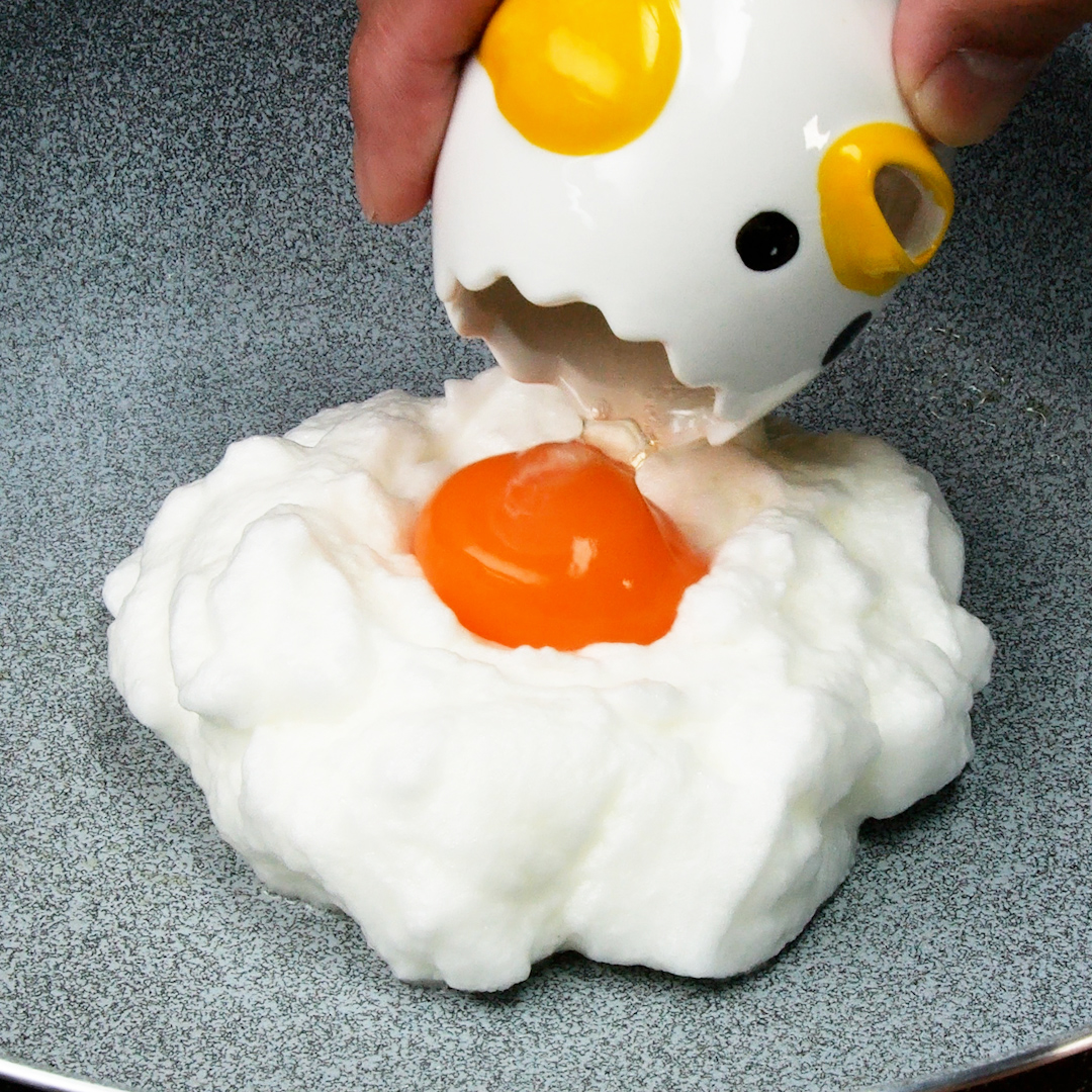 【目玉焼き史上1番うまい♡】「週5で食べてます！」「今までのには戻れない！」簡単卵料理のレシピ / Cloud Eggs🌤️🥚