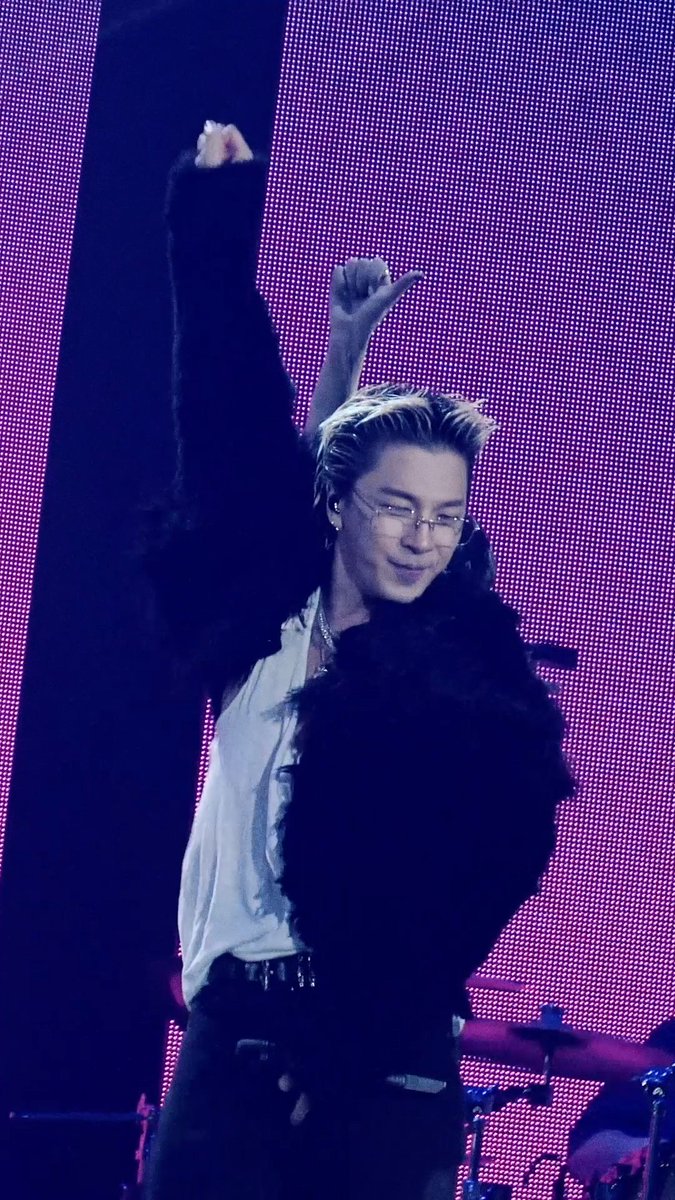 Where U At? I'm at D's WAVE 🌊 🔗 Shorts : 🔗 TikTok : #TAEYANG #태양 #DAESUNG #DsWAVE #WhereUAt #THEBLACKLABEL #더블랙레이블