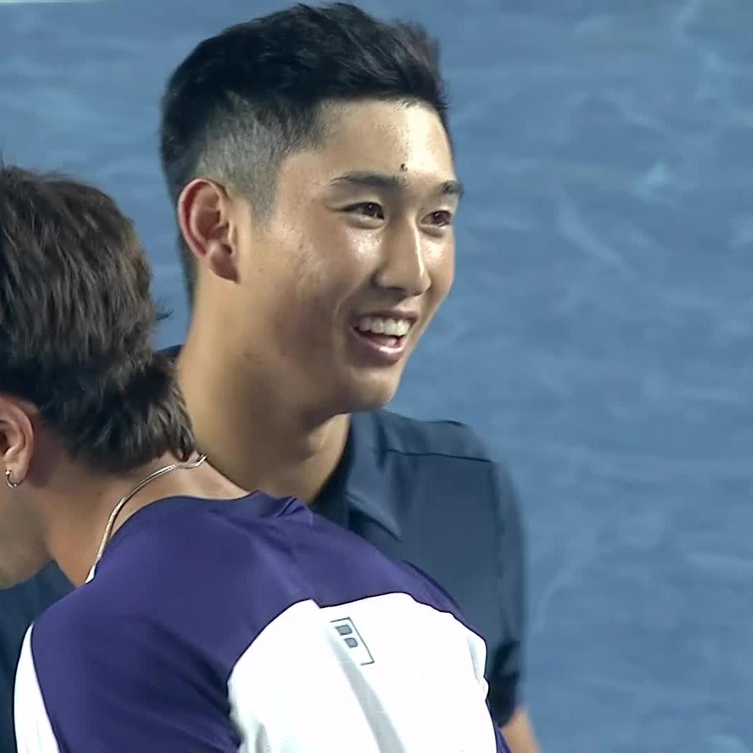 Back with a bang 💥 In his first match since Shanghai, Shang defeats Comesana 6-4 6-4! #BOCHKTO2026