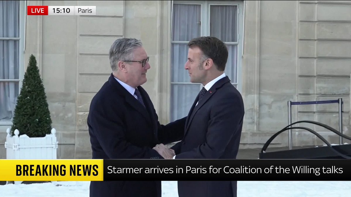 BREAKING: Sir Keir Starmer is greeted at the Elysee Palace in Paris by French President Emmanuel Macron ahead of 'coalition of the willing' talks. @AliBunkallSky reports ⬇️ Read more 🔗 📺 Sky 501, Virgin 602, Freeview 233 and YouTube