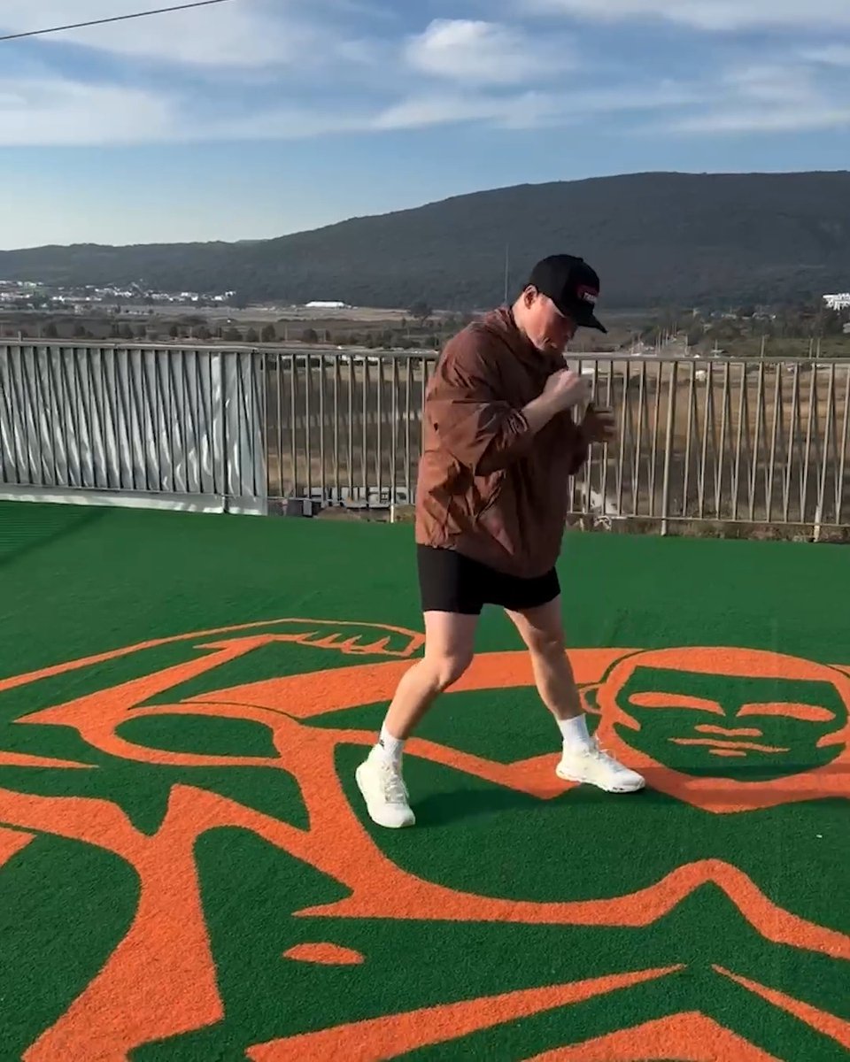 Canelo Alvarez is back throwing punches after undergoing elbow surgery last October 👊