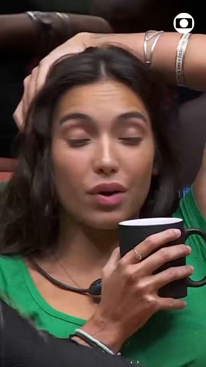 A Vanessa Lopes falando nada com nada e depois apertando o botão pra sair ainda me deixa pensativo. 🤔 #BBB26