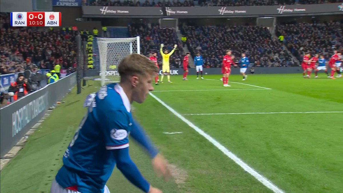 🗣️ “It’s a brilliant delivery!” Emmanuel Fernandez gives Rangers an early lead over Aberdeen 🔵