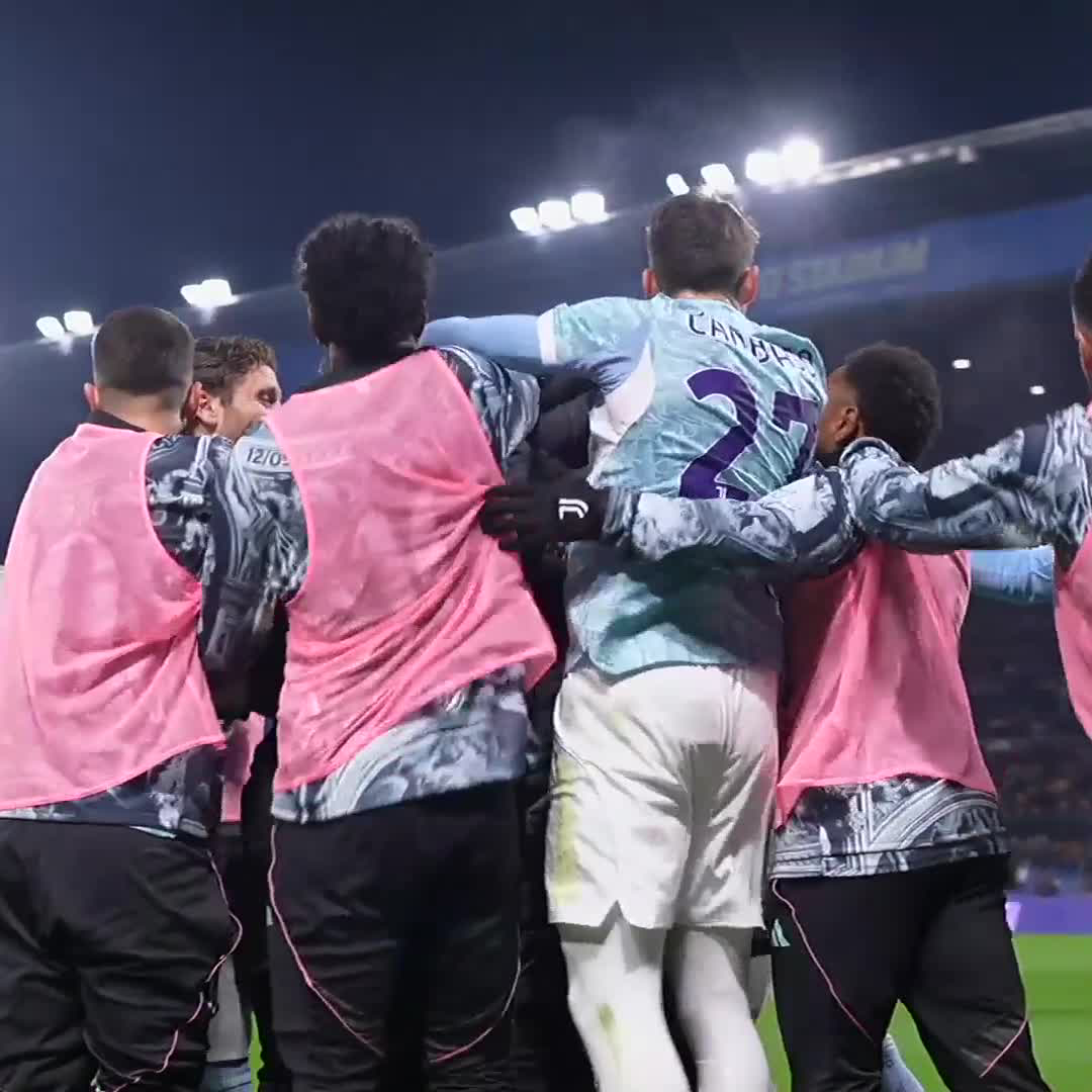 JONATHAN DAVID SCORES FOR JUVENTUS 🤍🖤 Just days after the drama of his missed penalty… The entire team and Spalletti ran over to celebrate with him 🫶