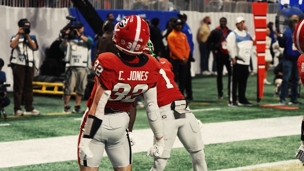 Never flinched. Bought in. Set the standard. @zachariahb03 leaves Athens respected and ready for Sundays. #DawgNationDaily