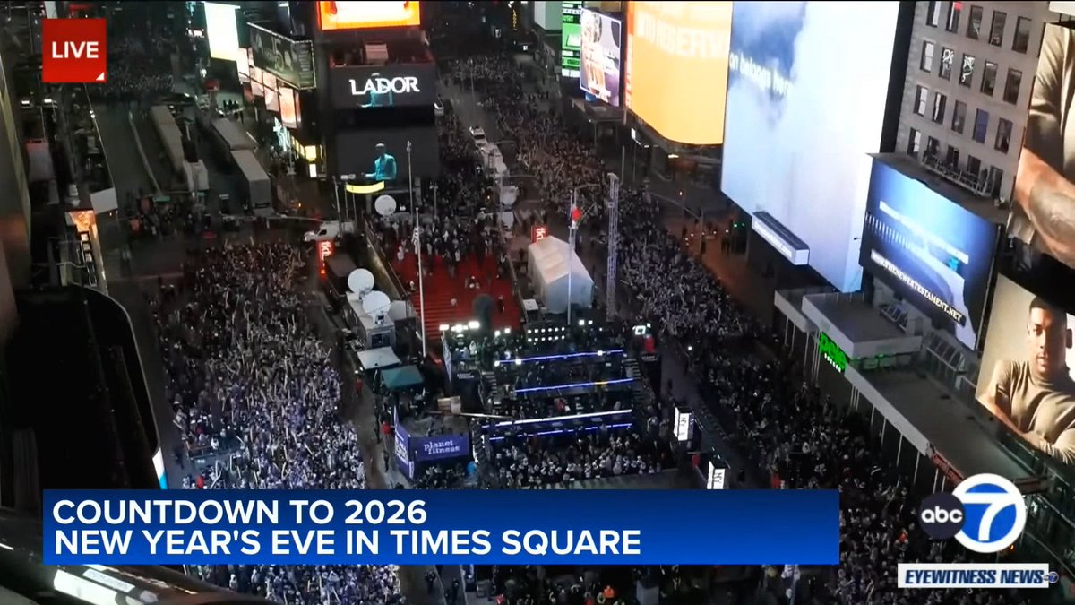 2025.12.31 ABC 7 New York에서 방송된 <New Year's Eve Countdown in Times Square> 화면에 대형 전광판에서 송출되고 있는 지민의 LADOR 광고가 담겼습니다. FACE OF LADOR JIMIN LADOR GLOBAL AMBASSADOR JIMIN JIMIN JIMIN #JIMINxLADOR #JIMIN #지민