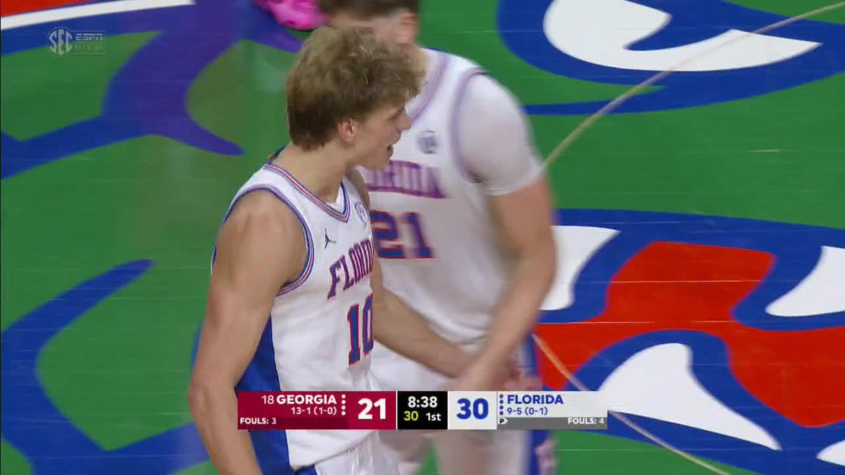 Thomas Haugh comes flying through the lane 😳✈️ (via SEC Network)